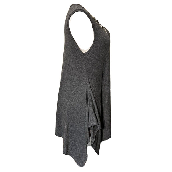 LA VANYA Womens Tunic Tank Top Size 3X Dk Gray Shark Bite Hem Embellished Neck - Picture 6 of 9